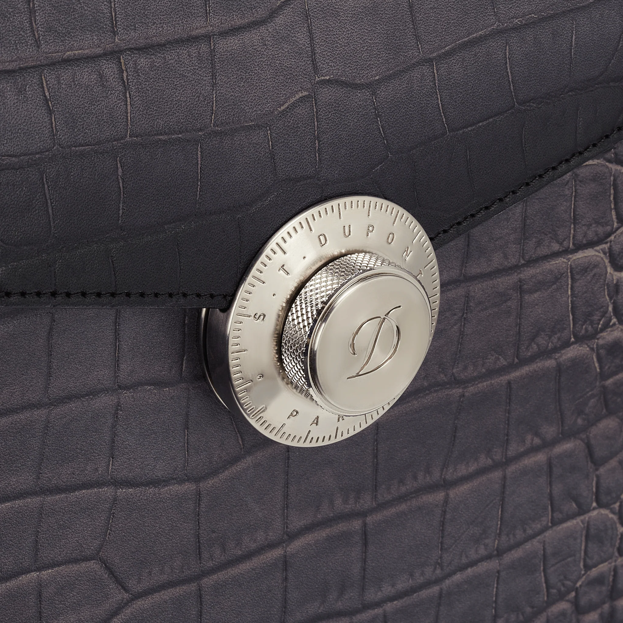 Leather-briefcase - Image 4