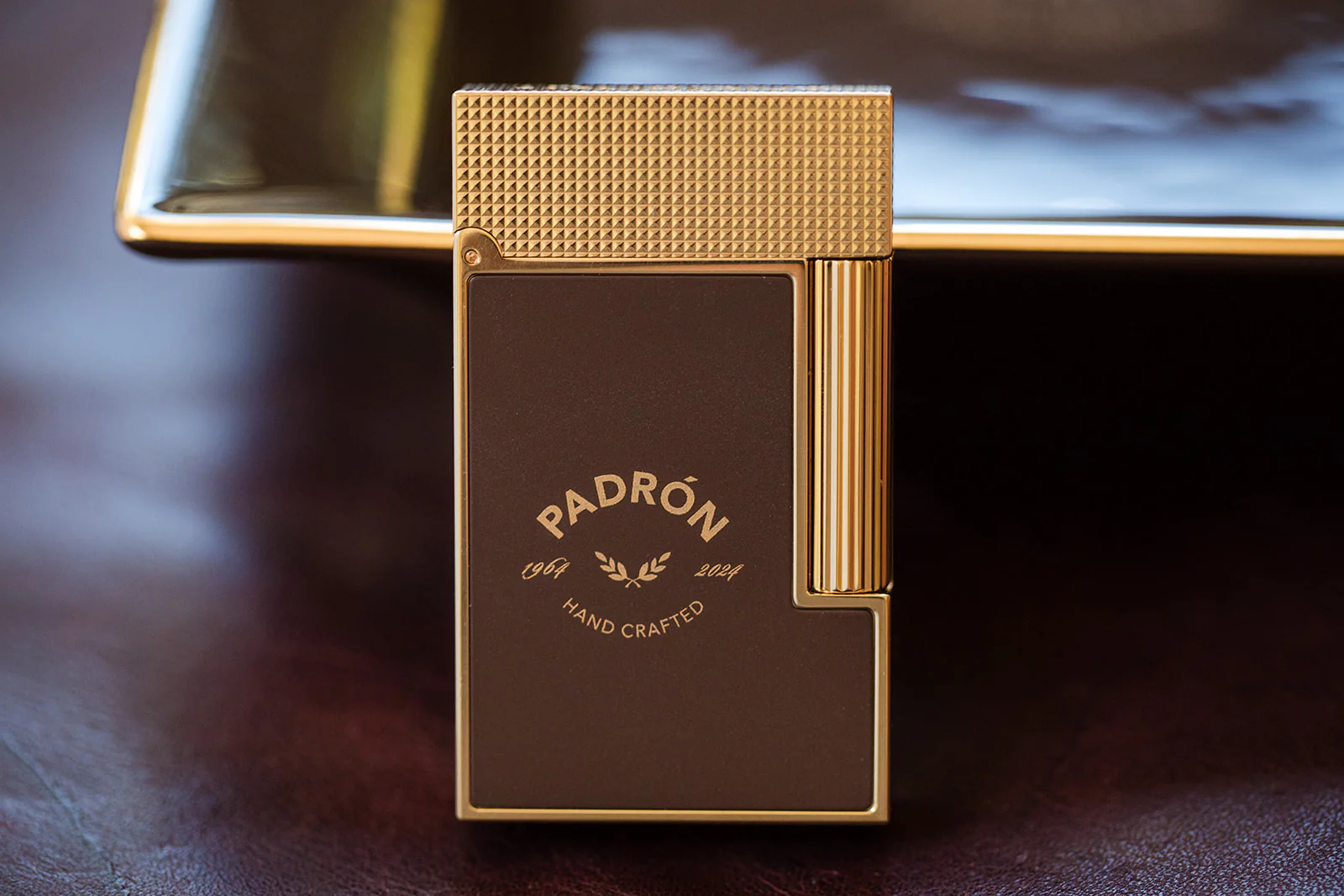 Lacquered lighter - Image 7