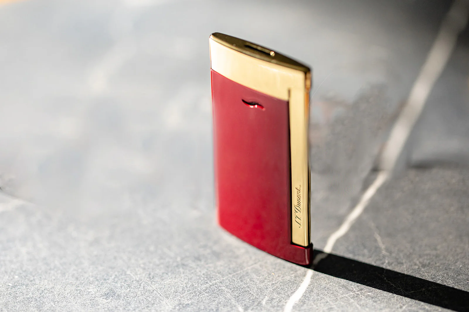 Lacquered lighter - Image 3